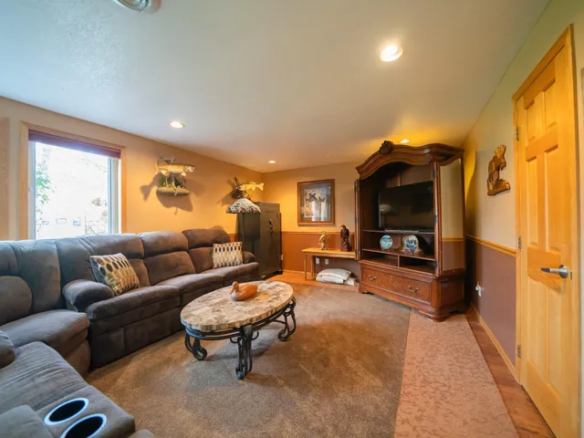 $649,999 | 6 Forest Hill Lane, Swanville, MN 56382