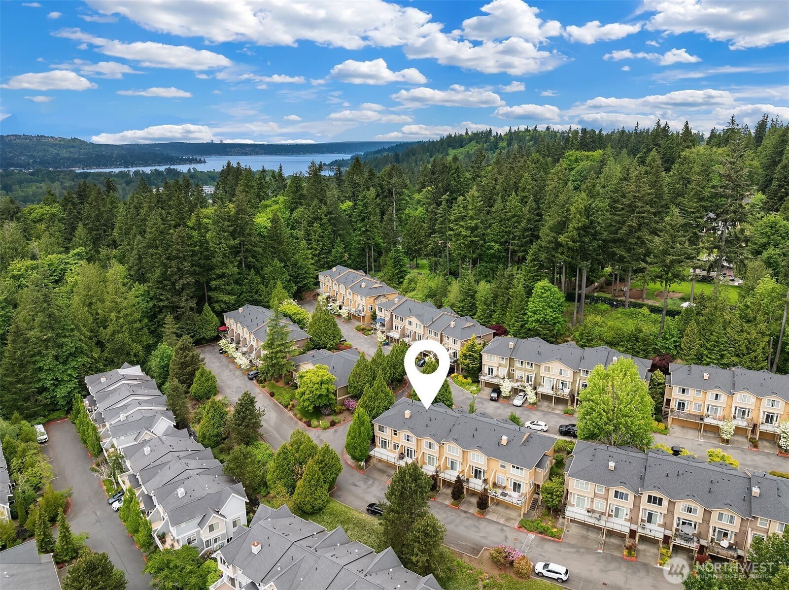 23300 Southeast Black Nugget Road, Unit M2 Issaquah, WA 98029 - Photo 4 of 36