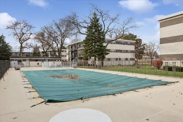 $205,000 | 935 South 8th Avenue, Unit 5, La Grange, IL 60525