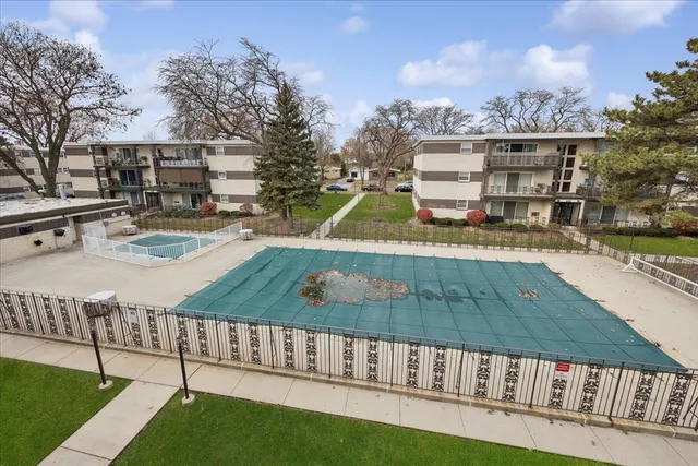 $205,000 | 935 South 8th Avenue, Unit 5, La Grange, IL 60525