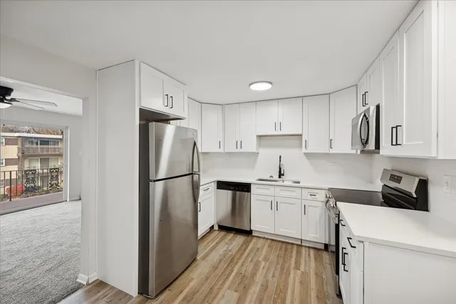 $205,000 | 935 South 8th Avenue, Unit 5, La Grange, IL 60525