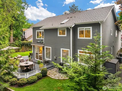 $1,850,000 | 3032 206th Way Northeast, Sammamish, WA 98074