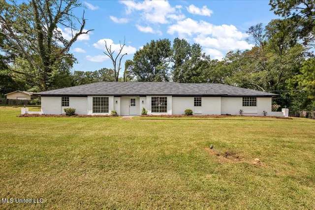 $275,000 | 19 Nelson Circle, Jackson, MS 39212