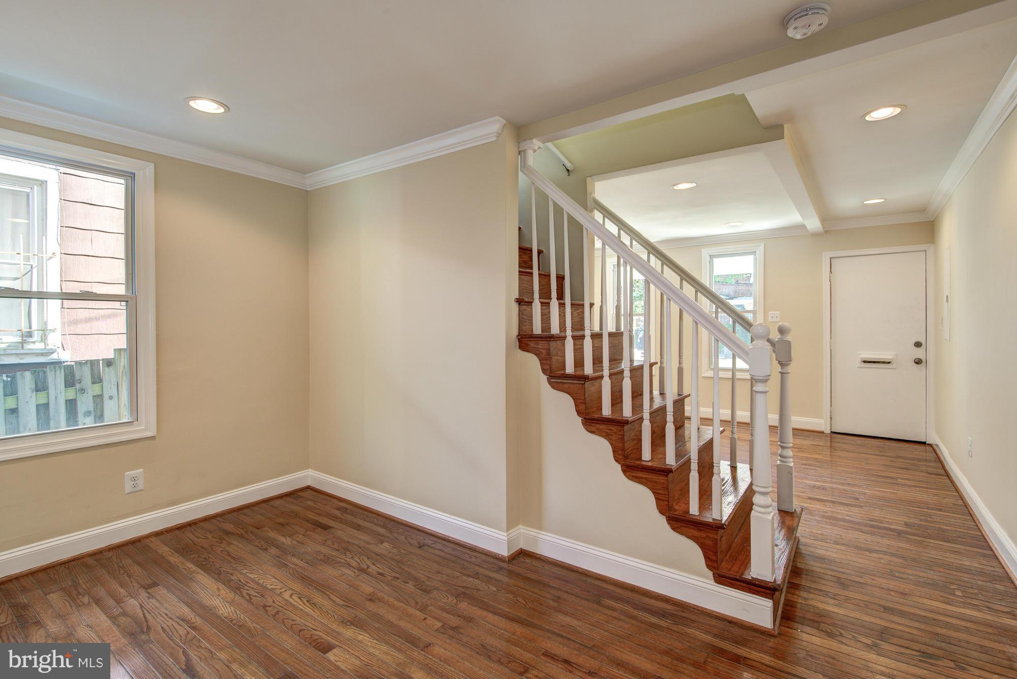 1466 Morris Road Southeast Washington, DC 20020 - Photo 10 of 28 Living Room