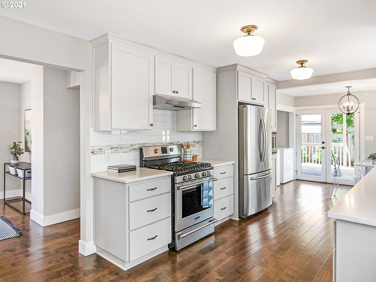 4906 Southeast Rural Street Portland, OR 97206 - Photo 11 of 32 Gallery Image 11