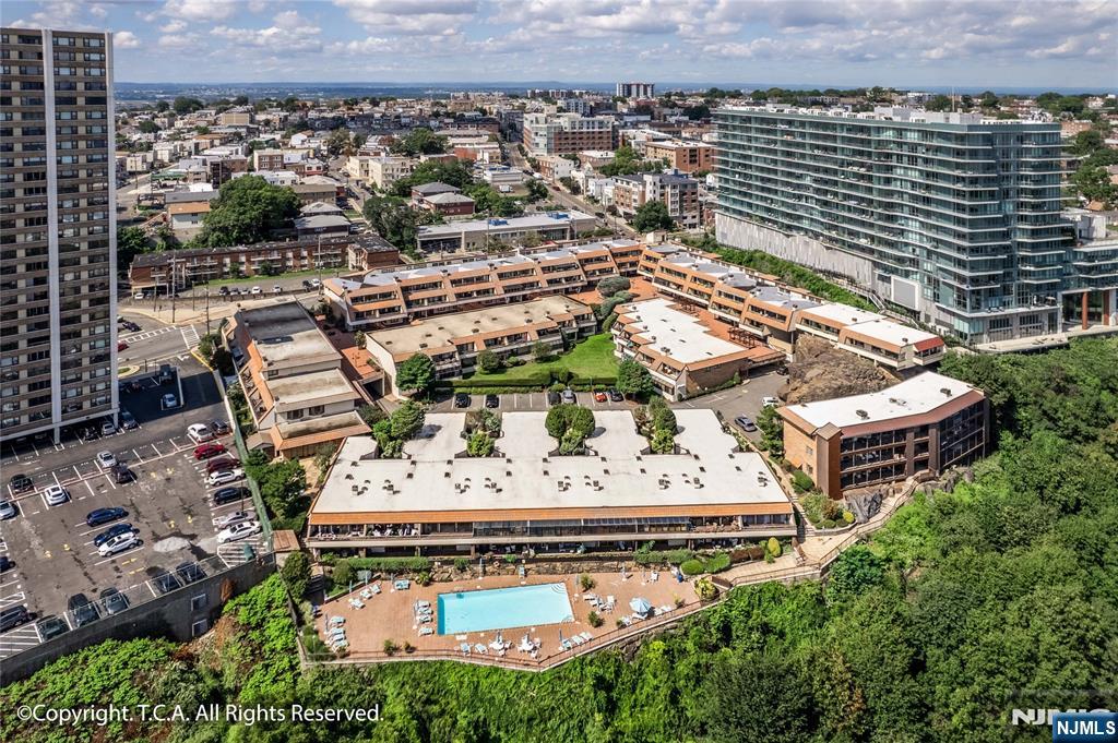 300 Gorge Road, Unit 58 Cliffside Park, NJ 07010 - Photo 2 of 32