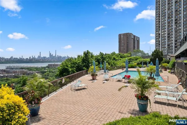 $675,000 | 300 Gorge Road, Unit 58, Cliffside Park, NJ 07010