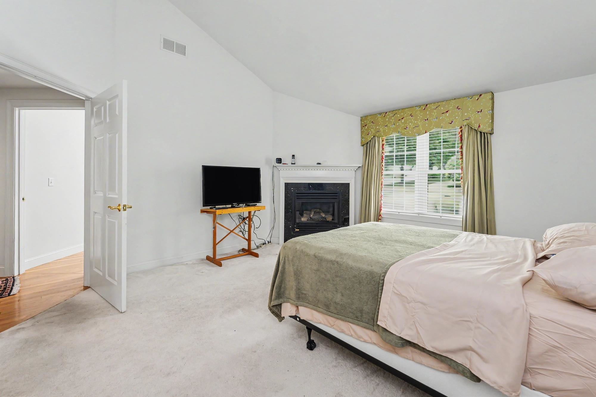 4 Hampton Meadows Hampton, NH 03842 - Photo 24 of 60