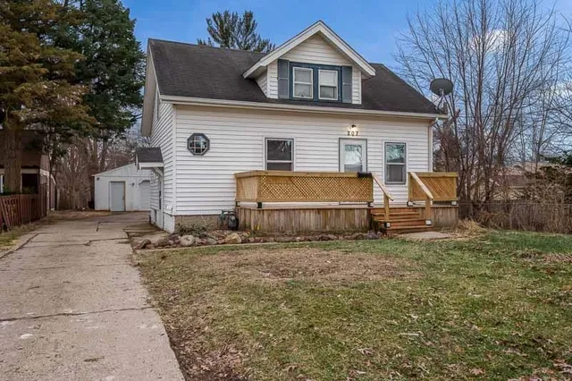 $154,900 | 207 River Park Road, Loves Park, IL 61111