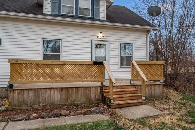 $154,900 | 207 River Park Road, Loves Park, IL 61111