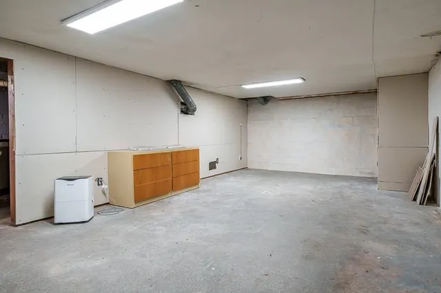 $154,900 | 207 River Park Road, Loves Park, IL 61111