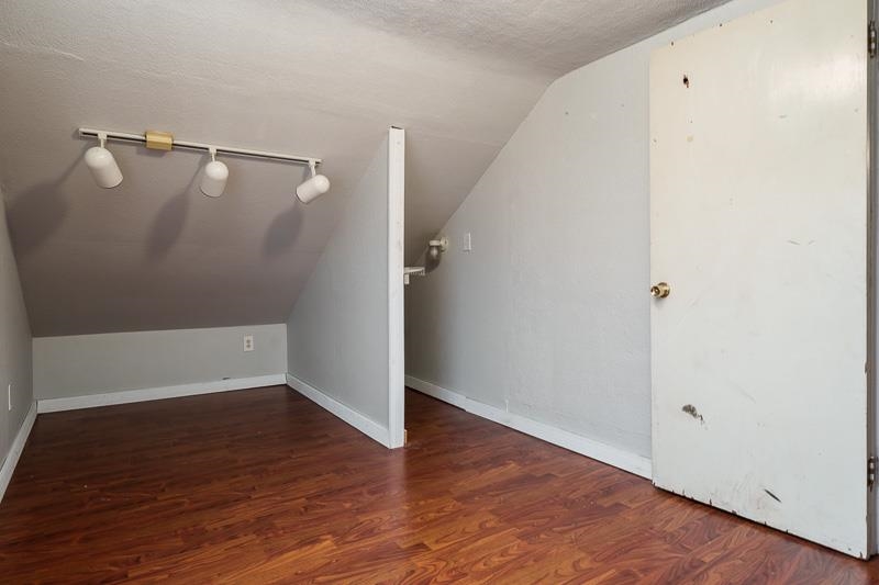 207 River Park Road Loves Park, IL 61111 - Photo 35 of 41 wooden floor in an empty room