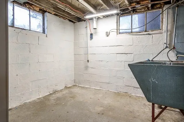 $154,900 | 207 River Park Road, Loves Park, IL 61111