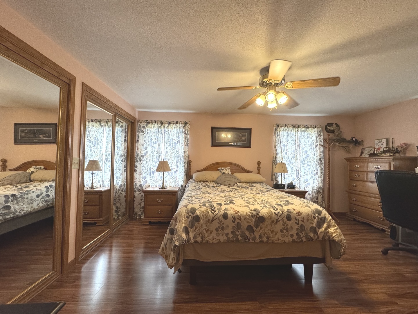 5382 South 2000W Road Chebanse, IL 60922 - Photo 20 of 54 a bed sitting in a spacious bedroom next to a window