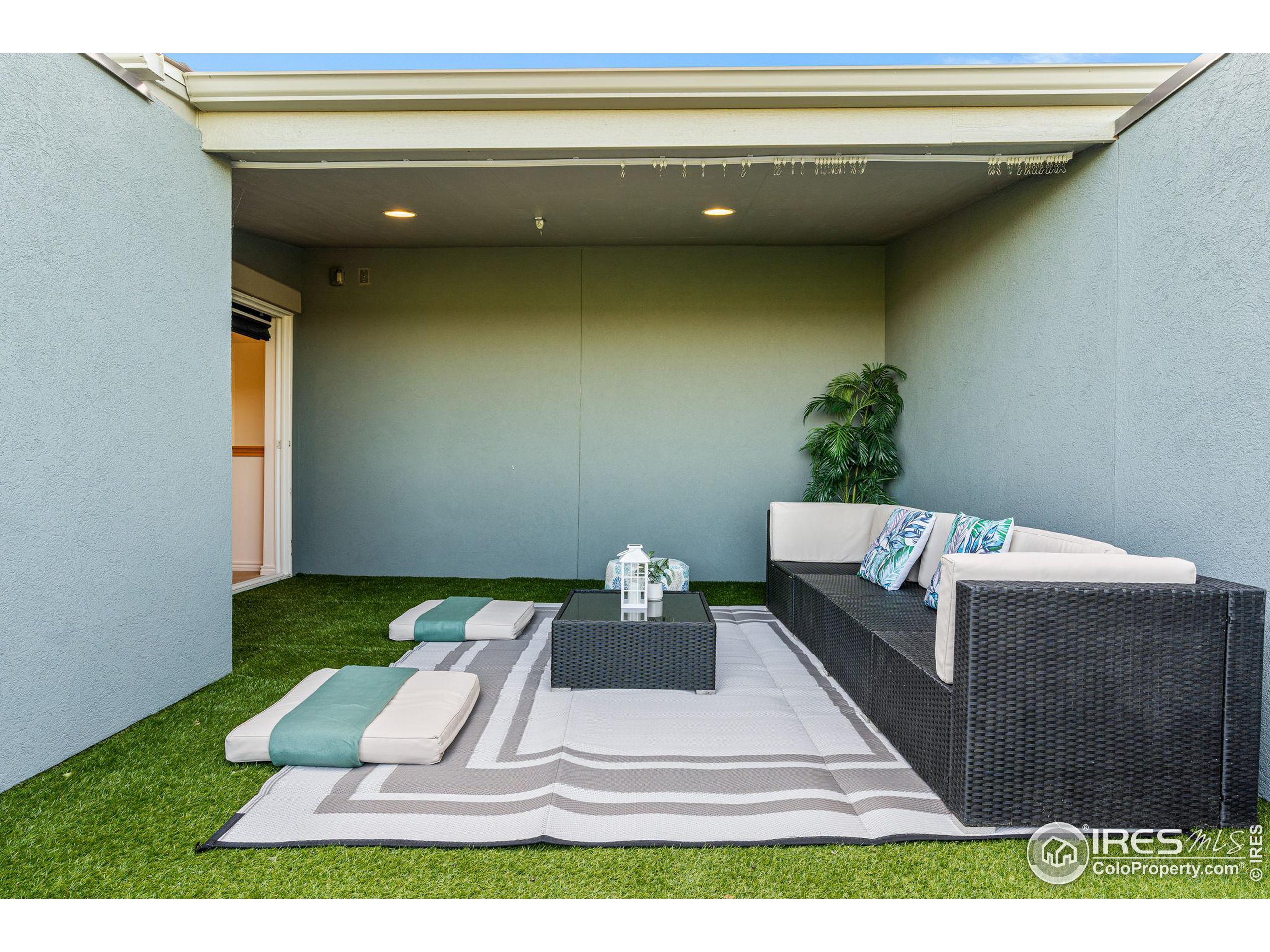 3766 Ridgeway Street Boulder, CO 80301 - Photo 37 of 42 a living room with a couch