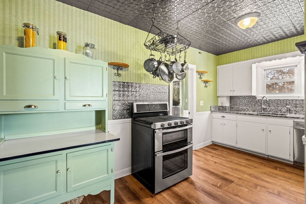 9 Larchmont Road Salem, MA 01970 - Photo 13 of 40 Gallery Image 13