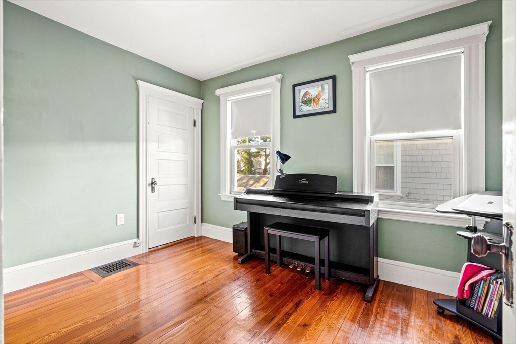 9 Larchmont Road Salem, MA 01970 - Photo 23 of 40 Gallery Image 23