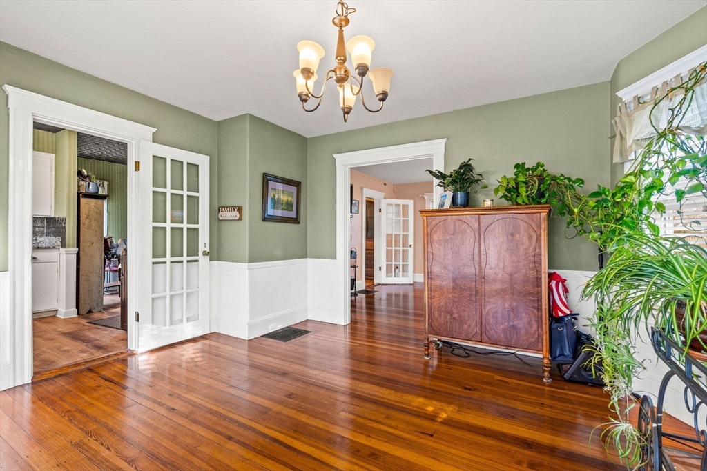 9 Larchmont Road Salem, MA 01970 - Photo 9 of 40 Gallery Image 9