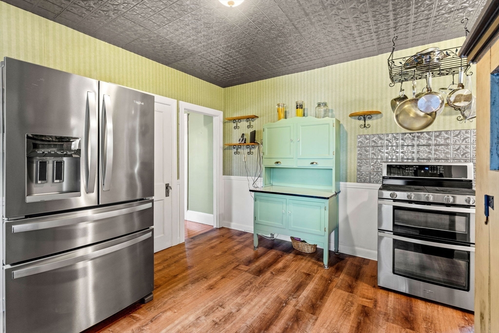 9 Larchmont Road Salem, MA 01970 - Photo 10 of 40 Gallery Image 10