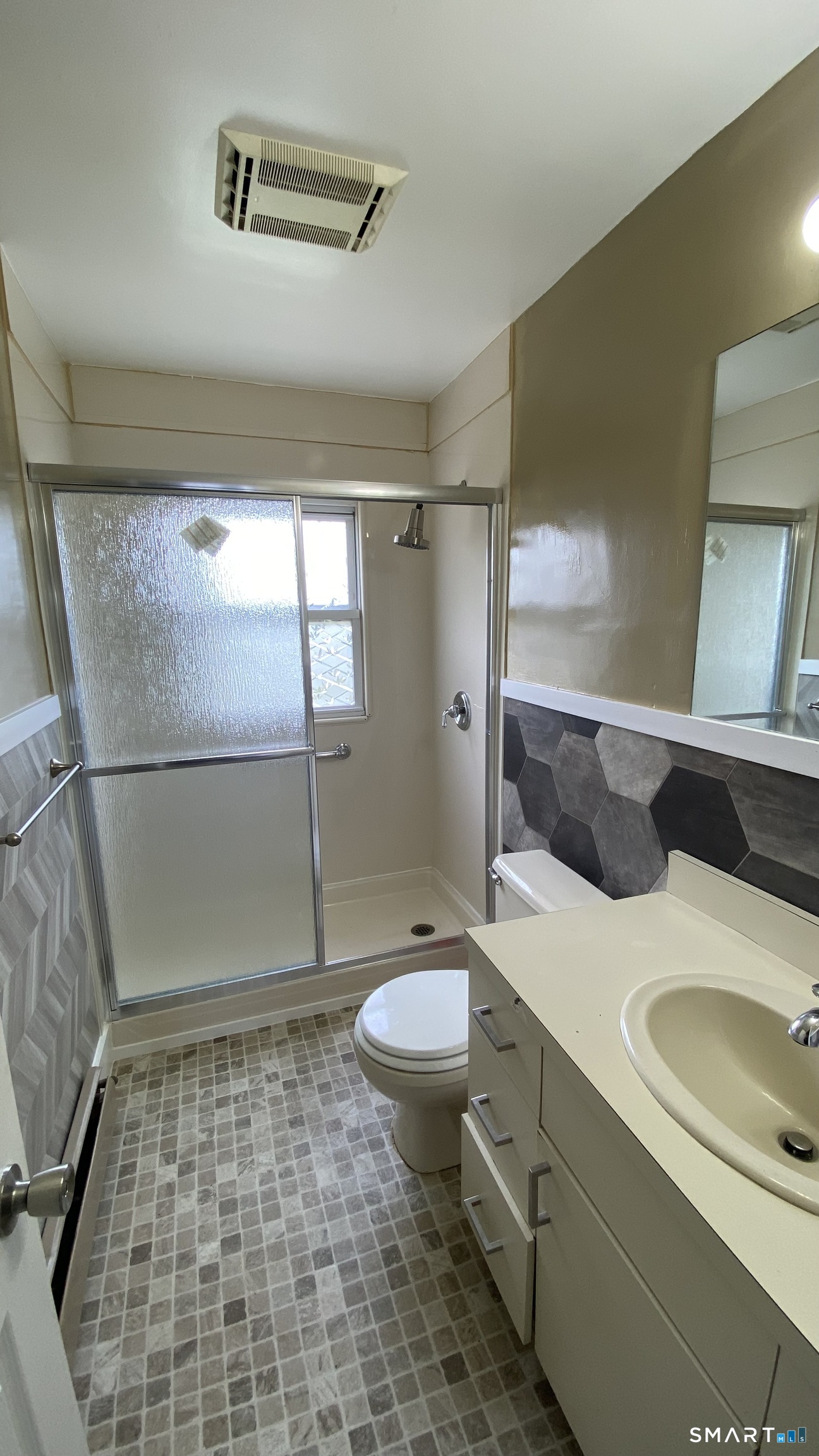 72 Berry Street, Unit 2 Torrington, CT 06790 - Photo 11 of 19