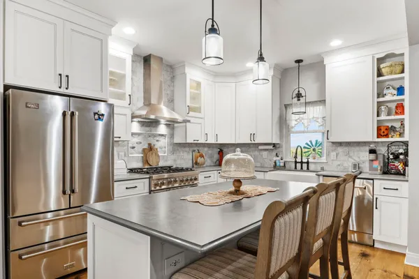 $889,500 | N7117 Black Creek Road, Princeton, WI 54968