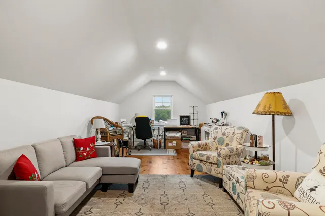 $989,500 | N7117 Black Creek Road, Princeton, WI 54968