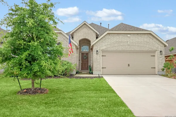 $2,950 | 445 Rosemellow Street, New Braunfels, TX 78132