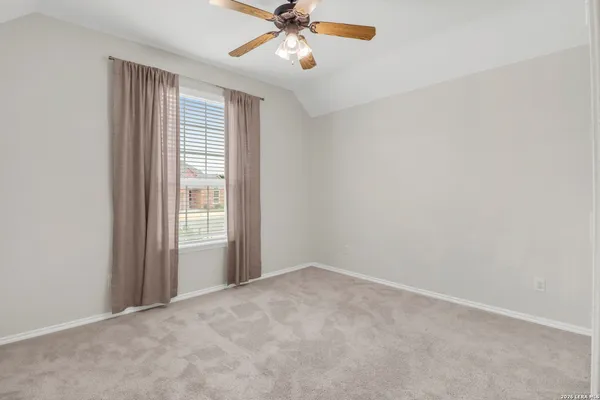 $2,950 | 445 Rosemellow Street, New Braunfels, TX 78132