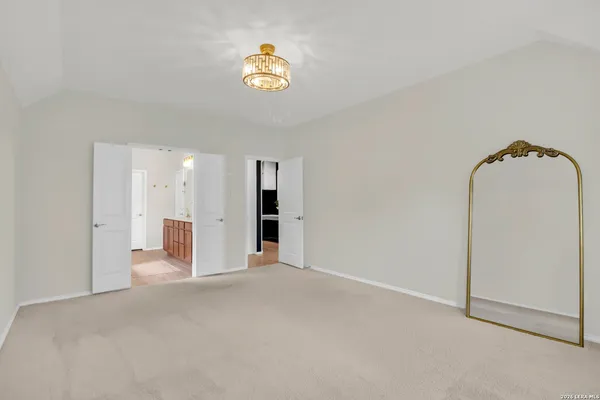 $2,950 | 445 Rosemellow Street, New Braunfels, TX 78132