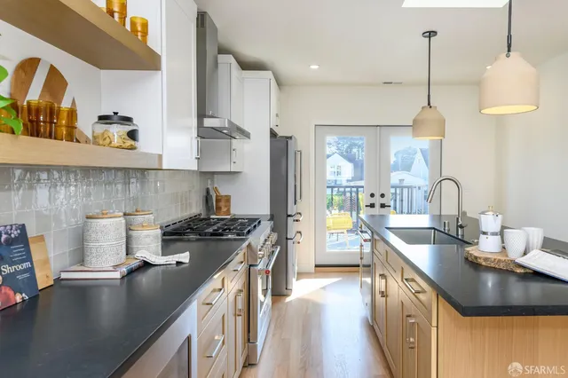 $2,095,000 | 155 Flood Avenue, San Francisco, CA 94131