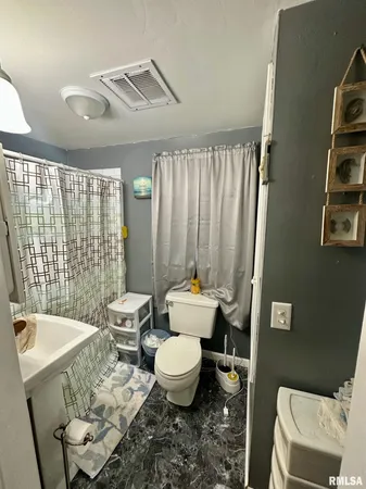 $80,000 | 902 East Oak Street, Taylorville, IL 62568