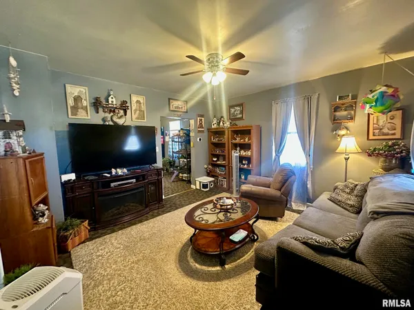 $80,000 | 902 East Oak Street, Taylorville, IL 62568