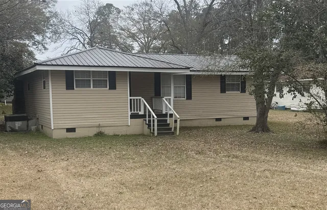 $129,900 | 1102 North Washington Street, Sylvester, GA 31791