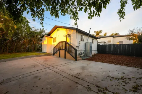 $980,000 | 220-22 South Pardee Street, San Diego, CA 92113