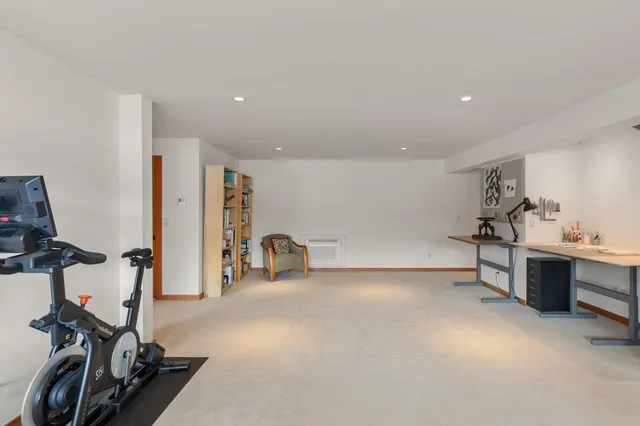 a view of a sky view