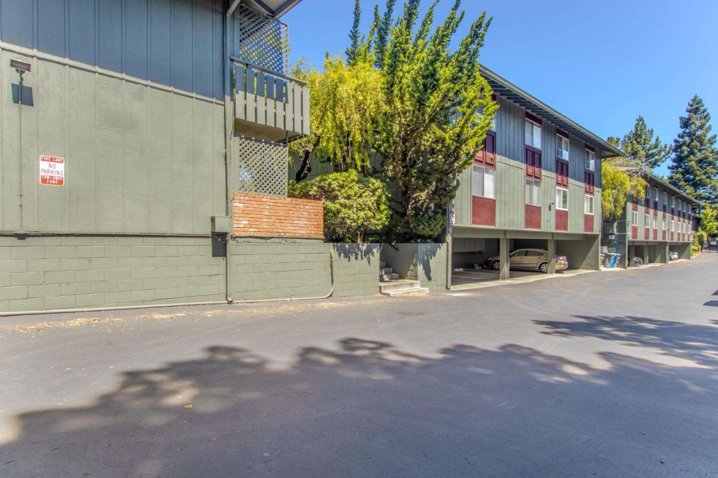 99 East Middlefield Road, Unit 17 Mountain View, CA 94043 - Photo 29 of 32 Gallery Image 29