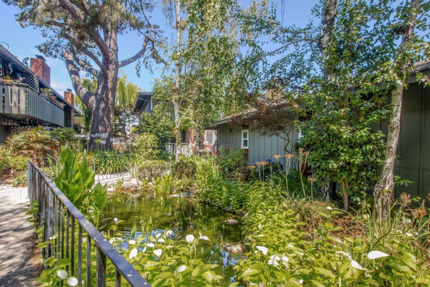 99 East Middlefield Road, Unit 17 Mountain View, CA 94043 - Photo 30 of 32 Gallery Image 30