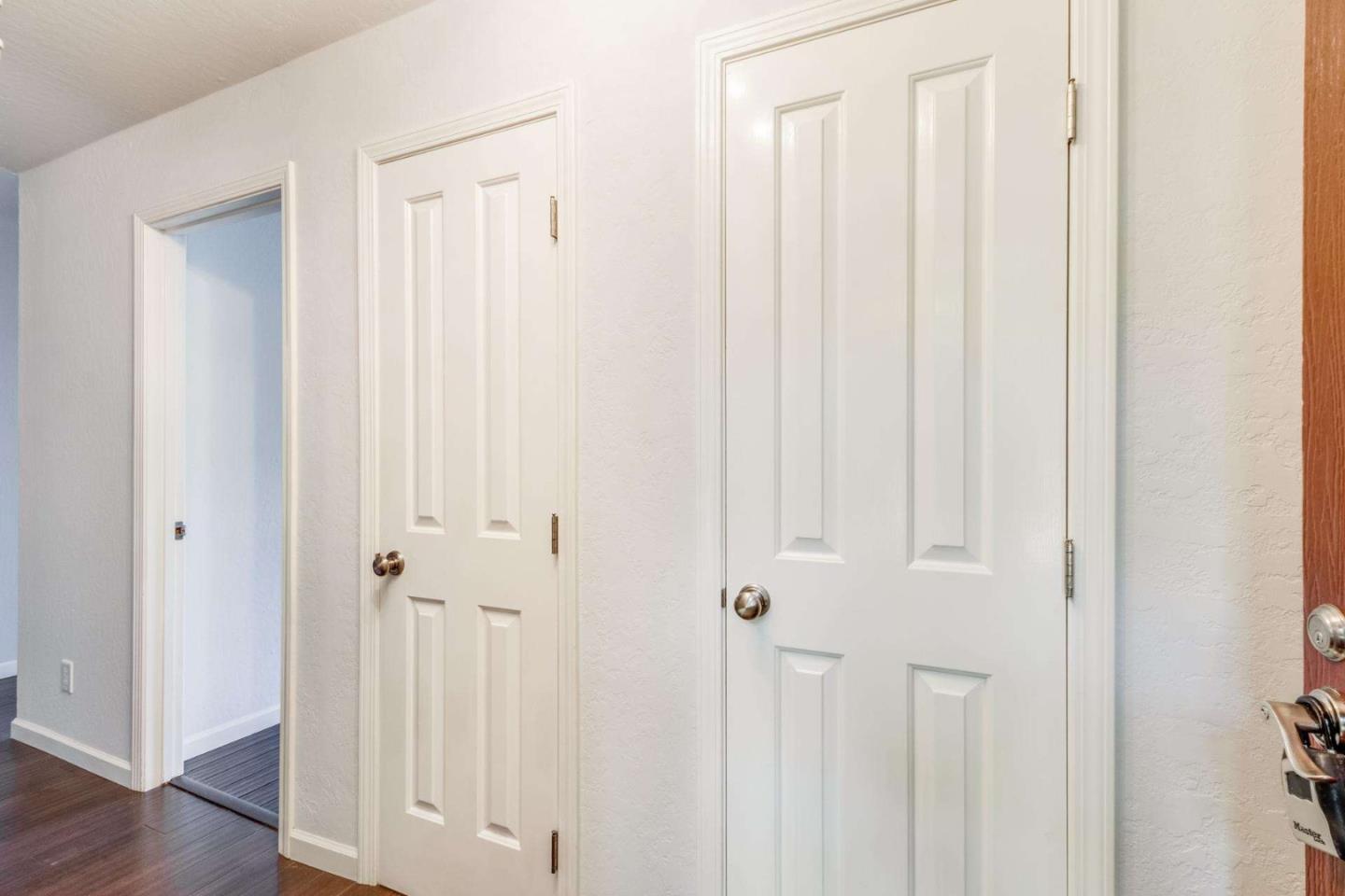 99 East Middlefield Road, Unit 17 Mountain View, CA 94043 - Photo 6 of 32 Gallery Image 6