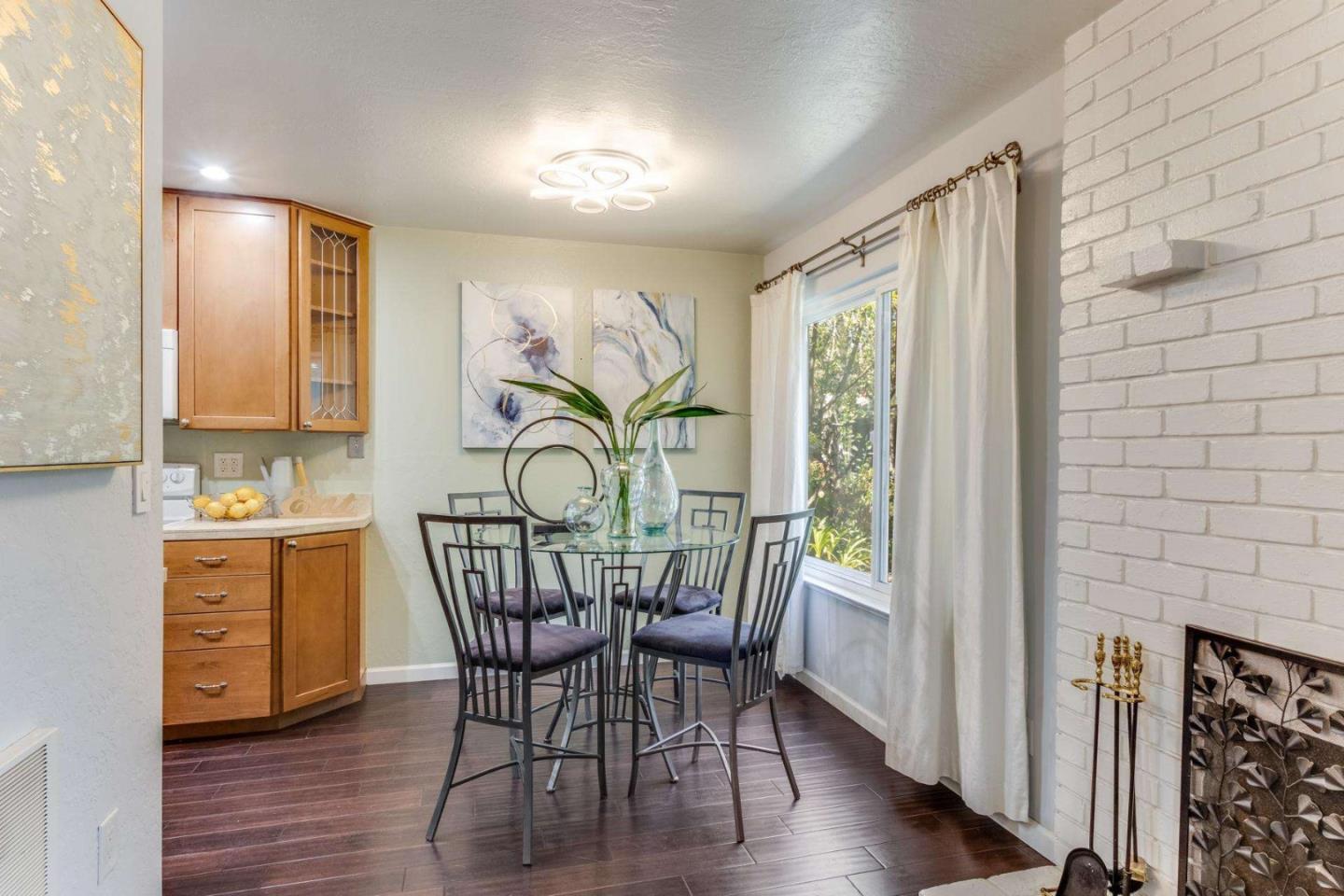 99 East Middlefield Road, Unit 17 Mountain View, CA 94043 - Photo 8 of 32 Gallery Image 8