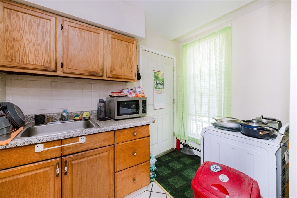 517 South Main Street Fall River, MA 02721 - Photo 22 of 34