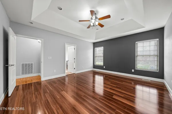 $899,900 | 39 North Riverview Lane, Crossville, TN 38555