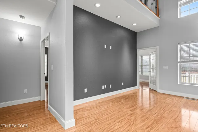 $899,900 | 39 North Riverview Lane, Crossville, TN 38555