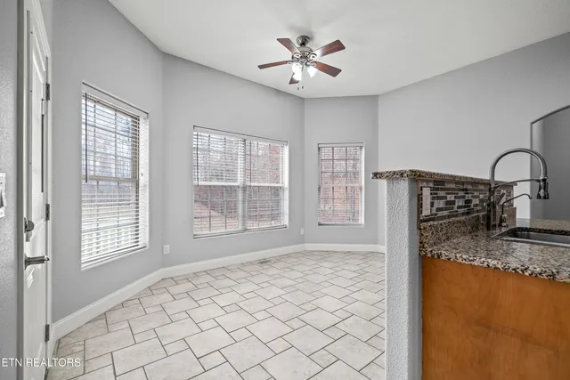 $899,900 | 39 North Riverview Lane, Crossville, TN 38555