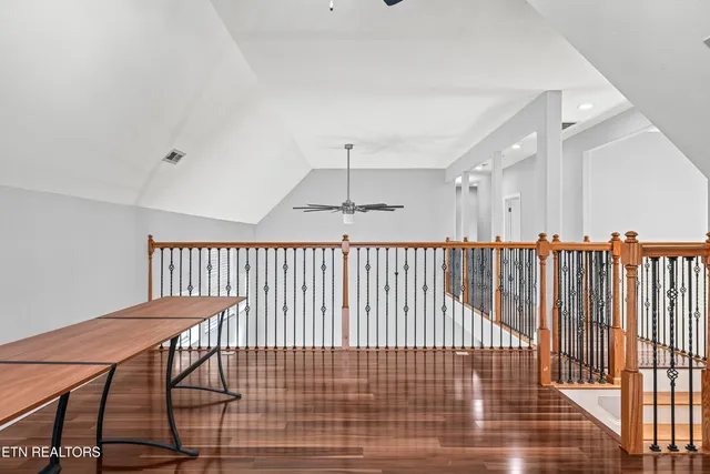 $899,900 | 39 North Riverview Lane, Crossville, TN 38555