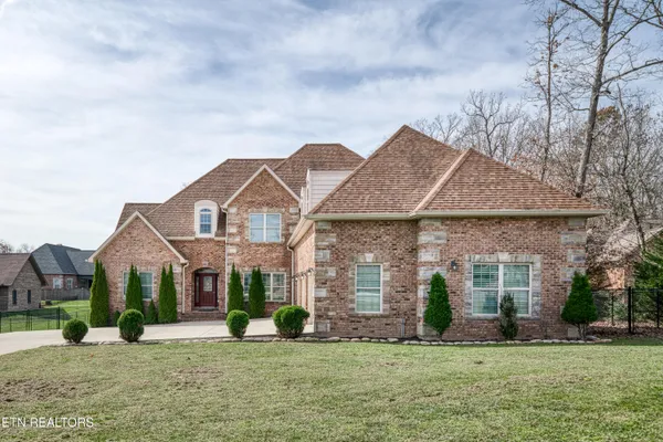 $899,900 | 39 North Riverview Lane, Crossville, TN 38555