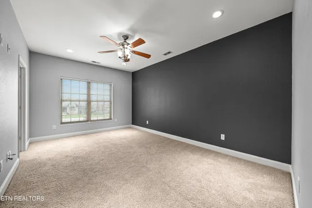 $899,900 | 39 North Riverview Lane, Crossville, TN 38555