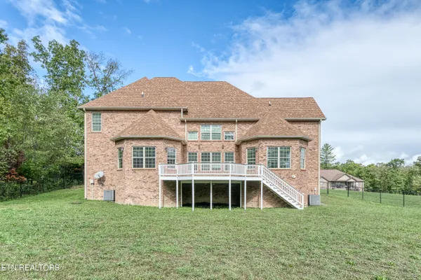 $899,900 | 39 North Riverview Lane, Crossville, TN 38555