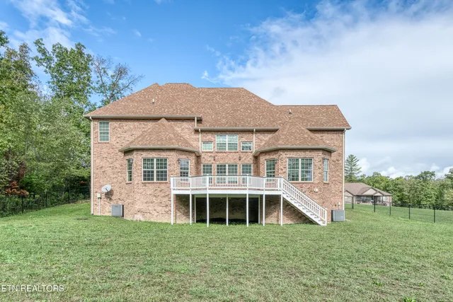 $899,900 | 39 North Riverview Lane, Crossville, TN 38555