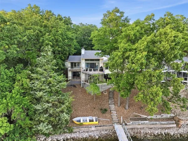 $735,000 | 46 Marvic Drive, Camdenton, MO 65020