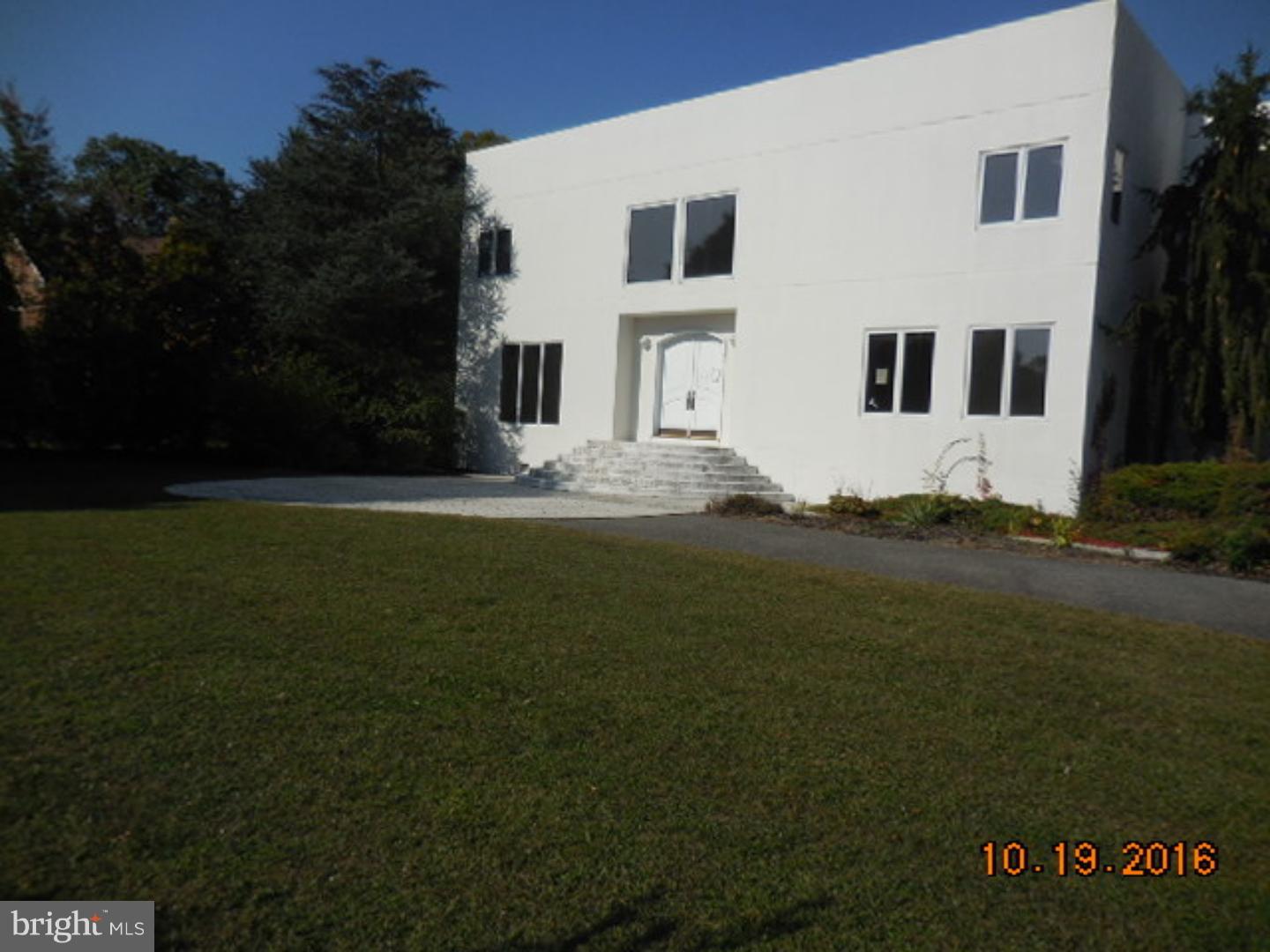 24 Cove Road Moorestown, NJ 08057 - Photo 1 of 13